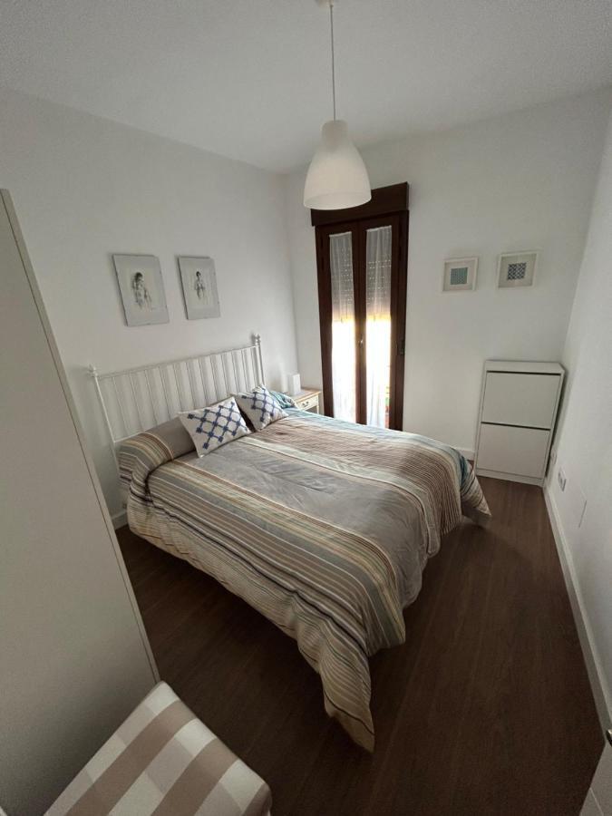 Апартаменти Apartamento Plaza Del Navarro Оропеса Екстер'єр фото